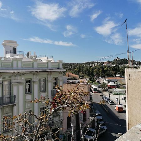 Thissio Room In The Apartmen Share Athen Exterior foto