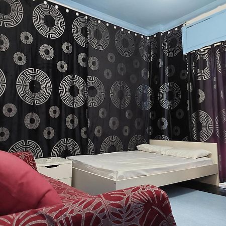 Thissio Room In The Apartmen Share Athen Exterior foto