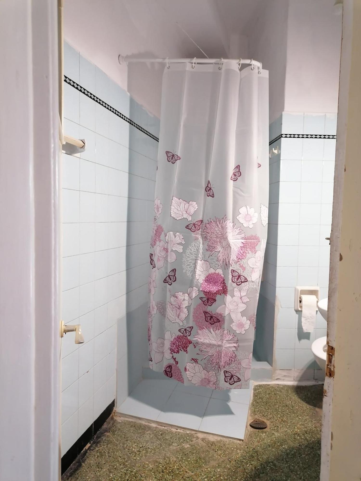 Thissio Room In The Apartmen Share Athen Exterior foto