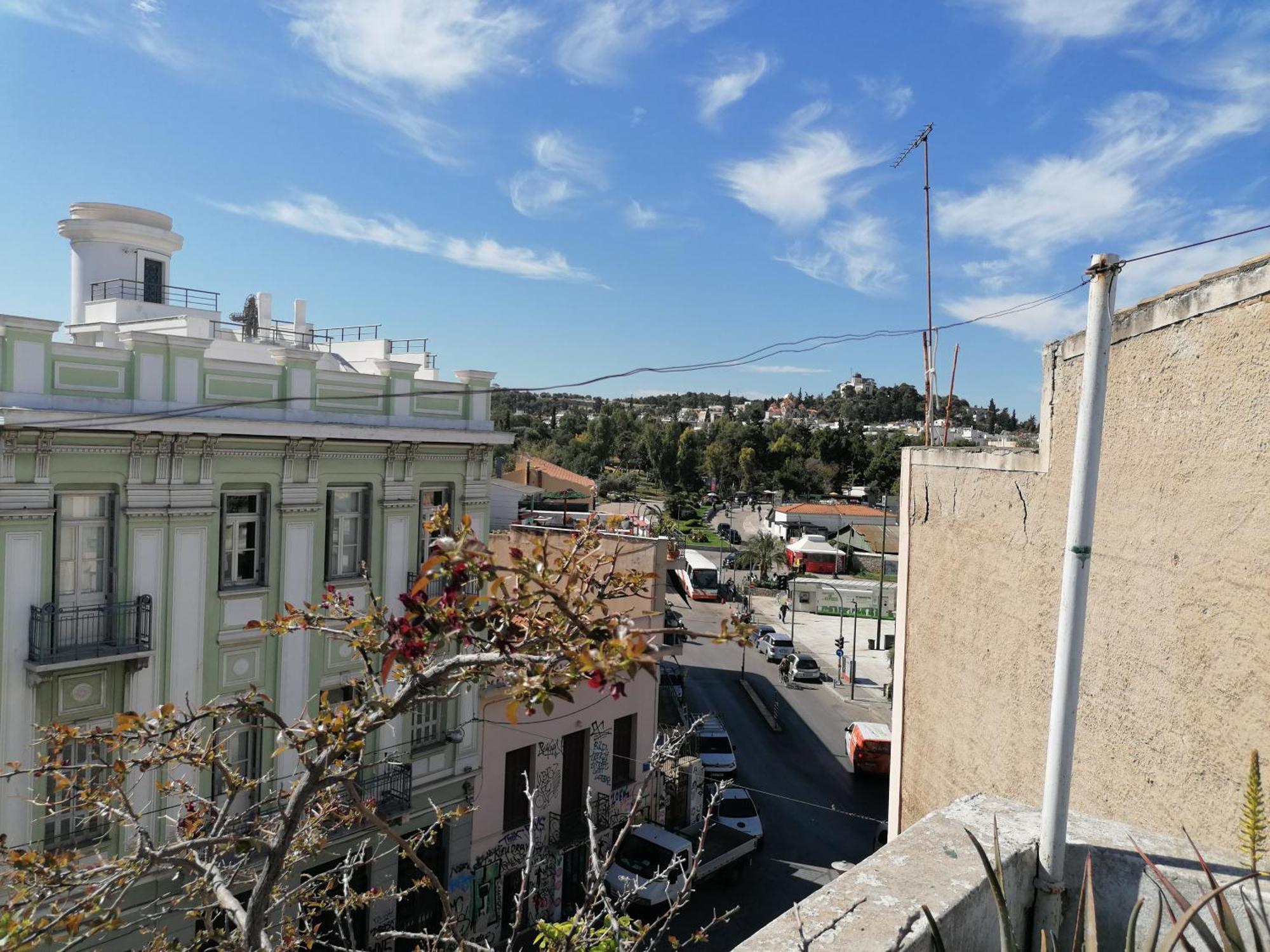 Thissio Room In The Apartmen Share Athen Exterior foto
