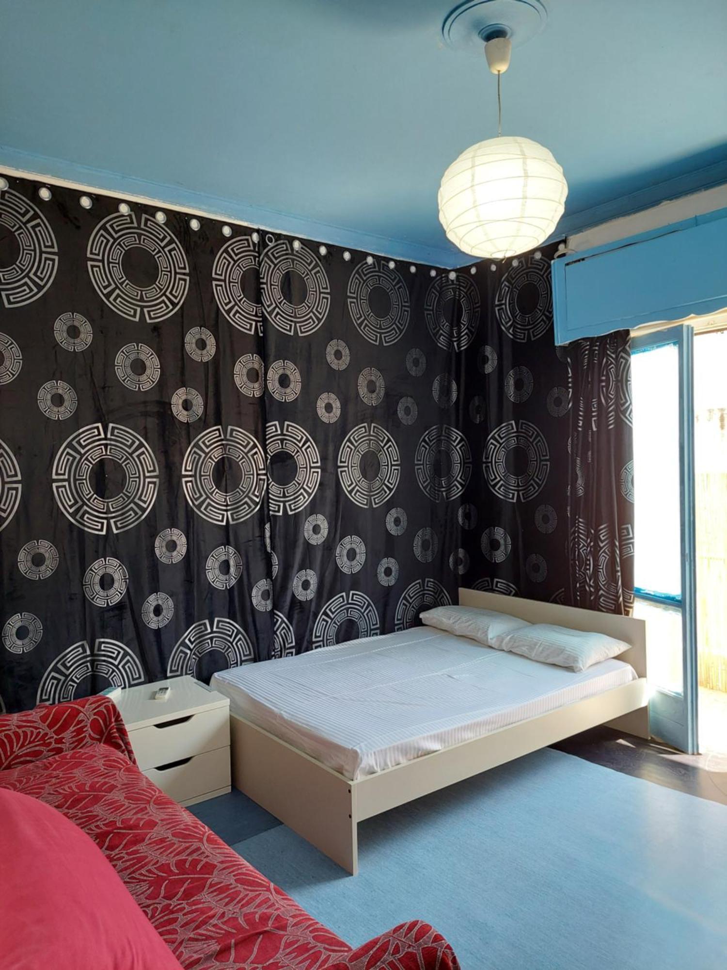 Thissio Room In The Apartmen Share Athen Exterior foto